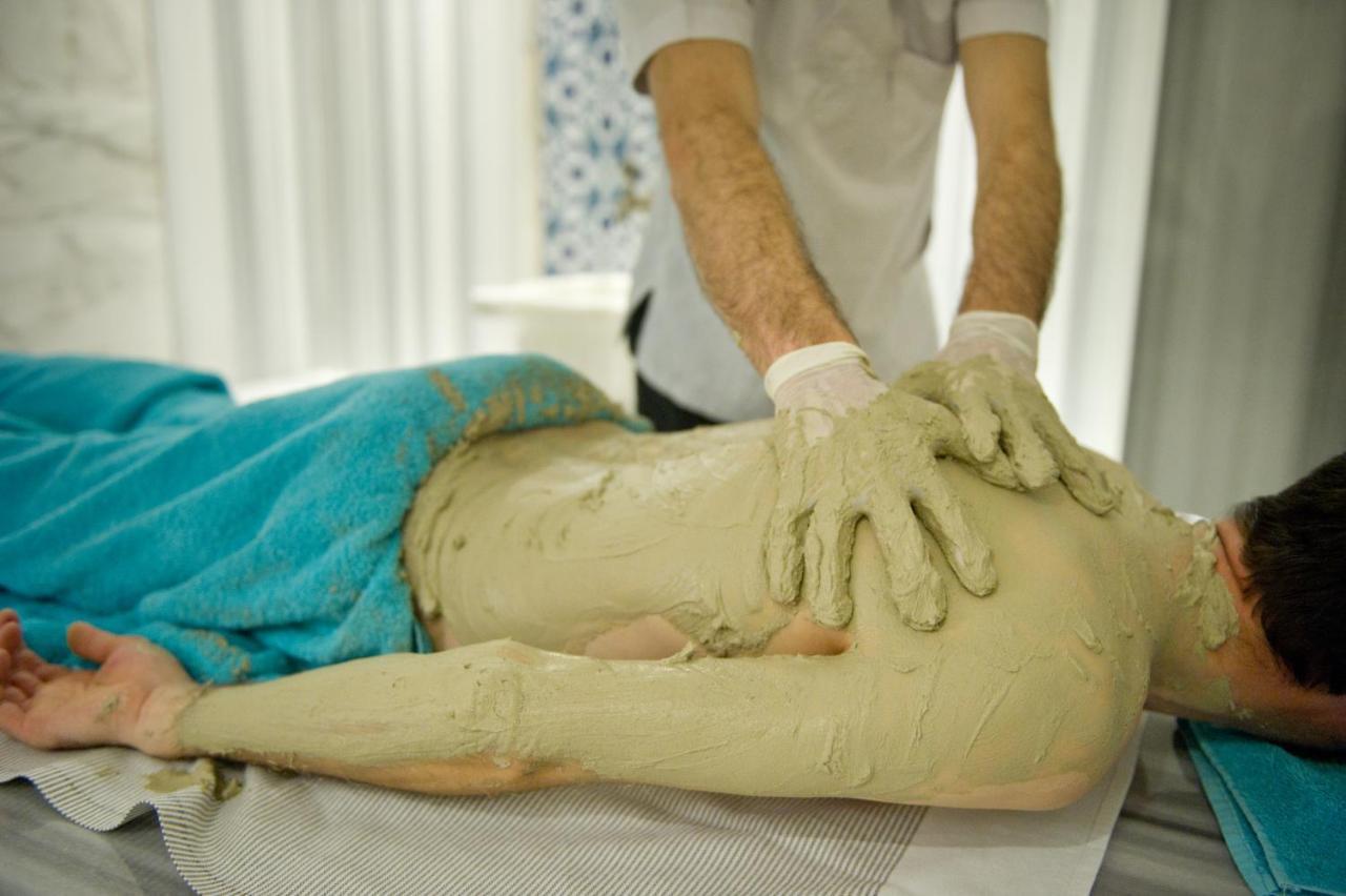 Alusso Thermal Hotel Spa 아피욘 외부 사진