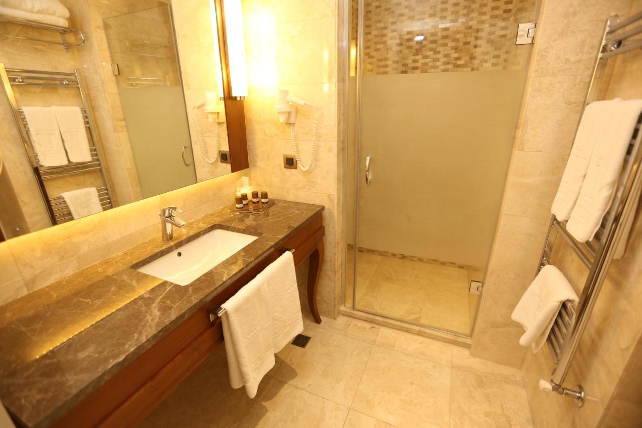 Alusso Thermal Hotel Spa 아피욘 외부 사진